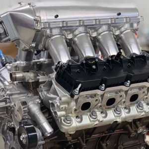 7.3L-Godzilla-engine-2.jpg