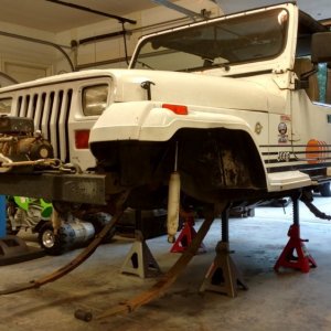 Jeep with axles removed.jpg